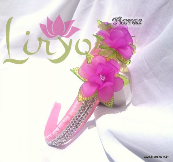 Tiaras larga rosa com manta de strass