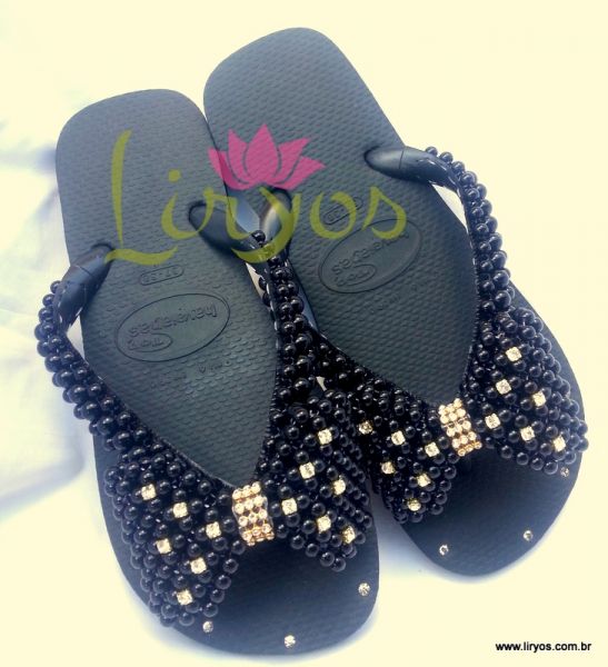 Alium laço preto com strass